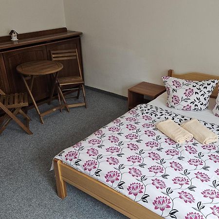 U Pohody Hotel Kovarska ภายนอก รูปภาพ